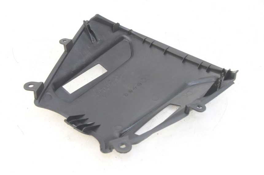 photo de FACE AVANT INTERIEUR KYMCO X-CITING XCITING 400 (2014 - 2018) - Détail de la pièce