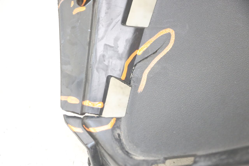 photo de FACE AVANT INTERIEUR YAMAHA XMAX X-MAX ABS 125 (2017 - 2020) - Pièce contrôlée