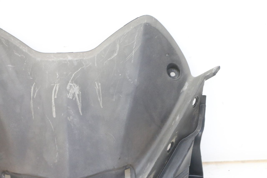 photo de FACE AVANT INTERIEUR YAMAHA X-MAX XMAX ABS 250 (2010 - 2012) - Vue d’ensemble