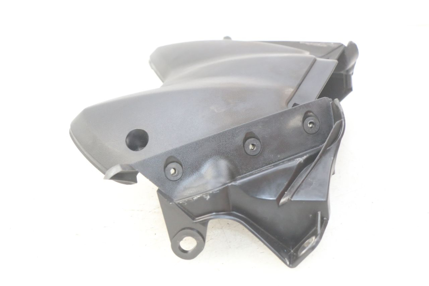 photo de FACE AVANT INTERIEUR YAMAHA X-MAX XMAX 125 (2010 - 2013) - Gros plan technique