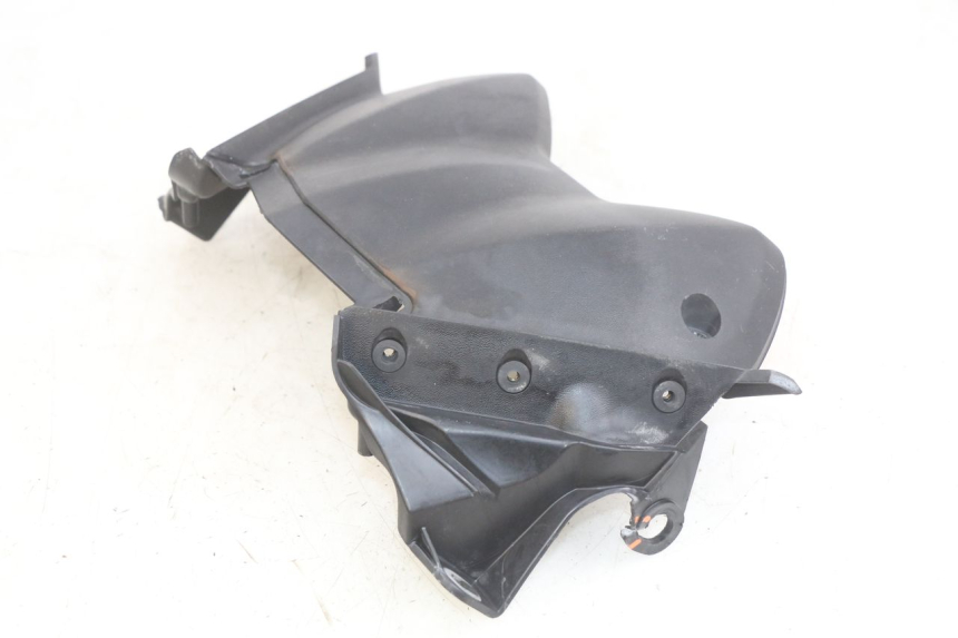 photo de FACE AVANT INTERIEUR YAMAHA X-MAX XMAX 125 (2010 - 2013) - Gros plan technique