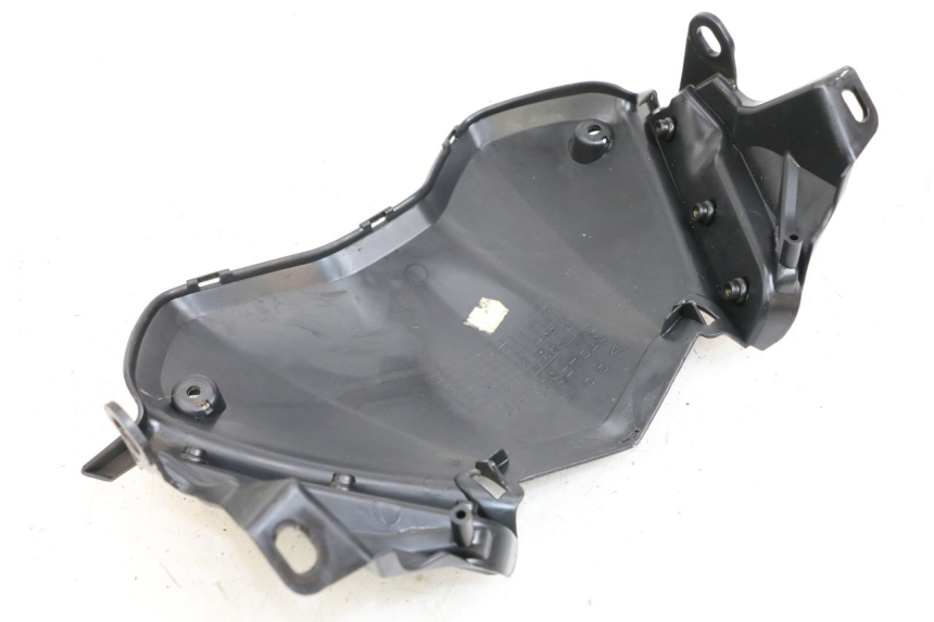 photo de FACE AVANT INTERIEUR YAMAHA X-MAX XMAX 125 (2010 - 2013) - Zoom état d’usage