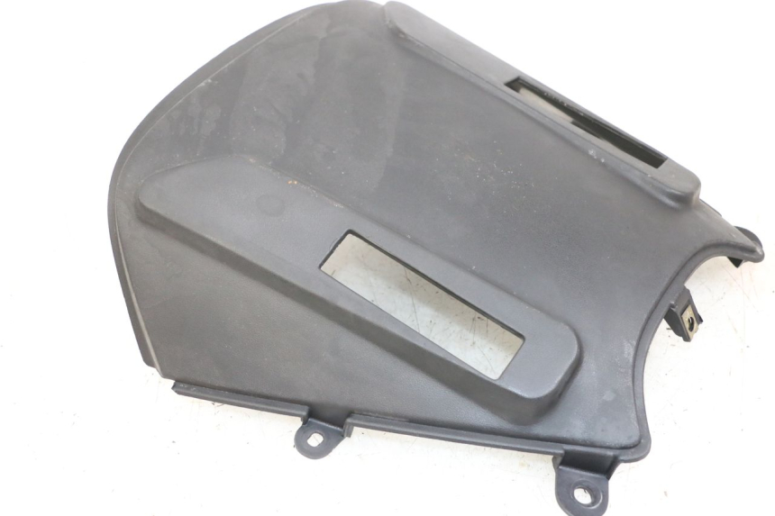 photo de FACE AVANT INTERIEUR KYMCO XCITING 250 (2006 - 2009) - Gros plan technique