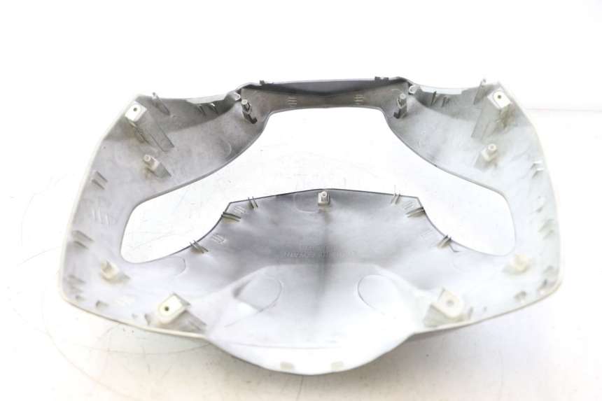 photo de FACE AVANT PEUGEOT KISBEE 4T 50 (2010 - 2017) - État de surface