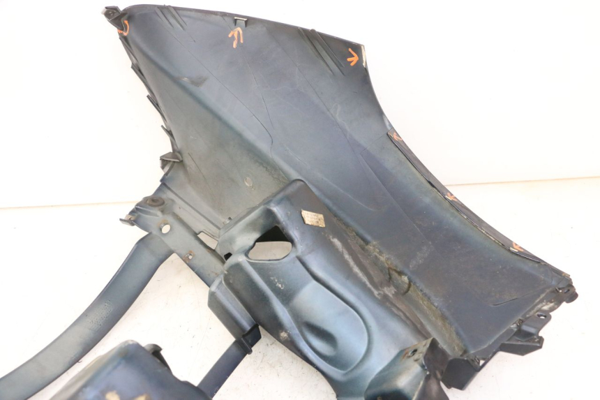 photo de FACE AVANT PIAGGIO MP3 LT 300 (2010 - 2016) - Vue d’ensemble