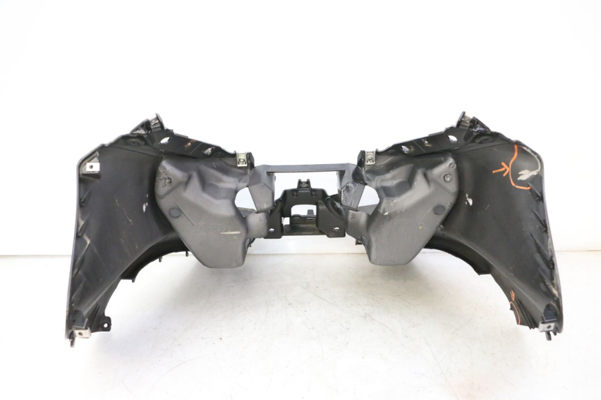 photo de FACE AVANT PIAGGIO MP3 LT 300 (2010 - 2016) - Points de fixation