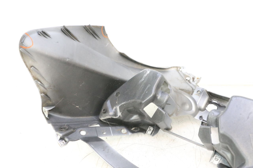 photo de FACE AVANT PIAGGIO MP3 125 (2006 - 2014) - Focus structure