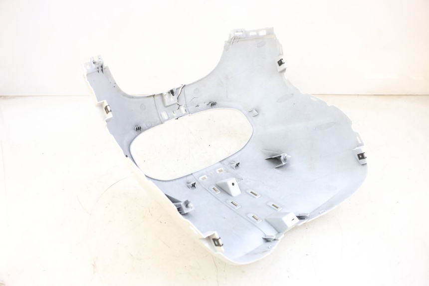 photo de FACE AVANT YAMAHA NEO'S CORE 1 (2022 - 2026) - Gros plan technique