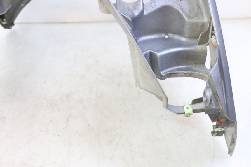 photo de FACE AVANT PEUGEOT SATELIS 250 (2006 - 2012) - Gros plan technique