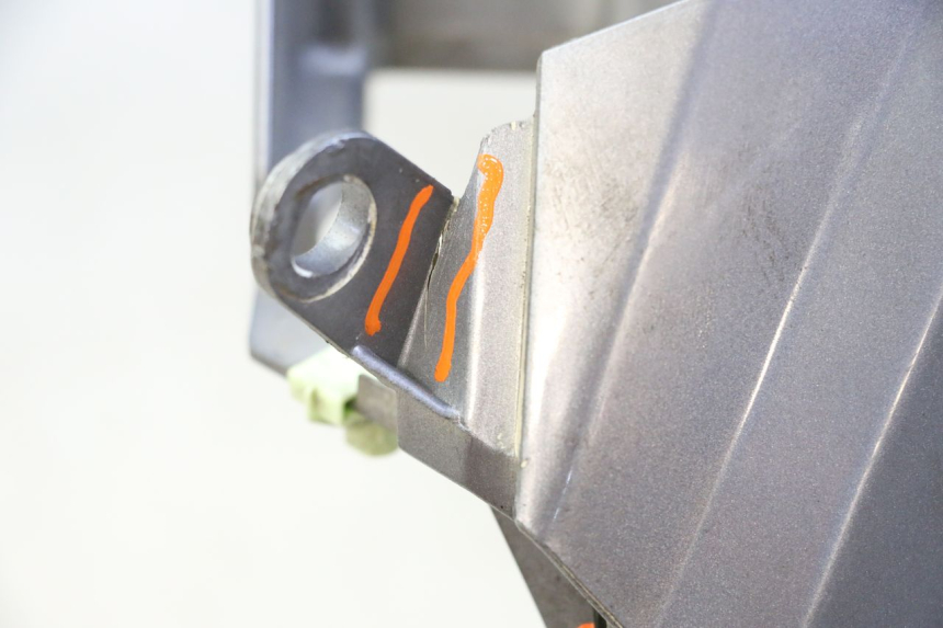 photo de FACE AVANT PEUGEOT SATELIS 250 (2006 - 2012) - Autre angle de vue