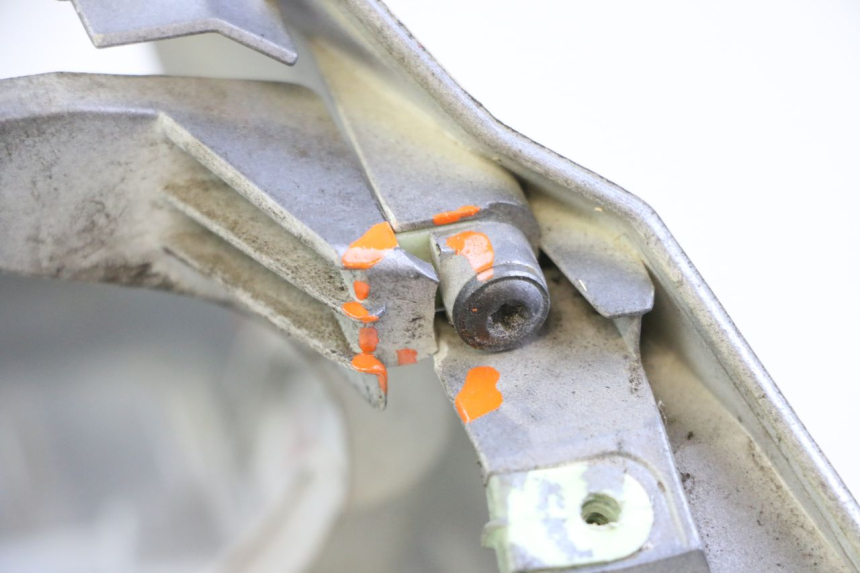 photo de FACE AVANT PEUGEOT SATELIS 250 (2006 - 2012) - Points de fixation