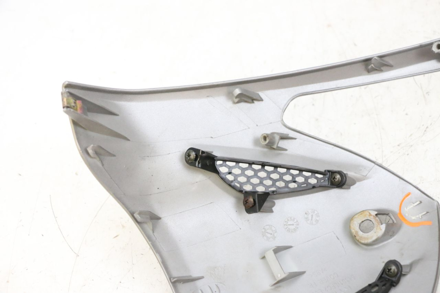 photo de FACE AVANT SUPERIEUR  KYMCO AGILITY CITY 4T 50 (2008 - 2016) - Gros plan technique