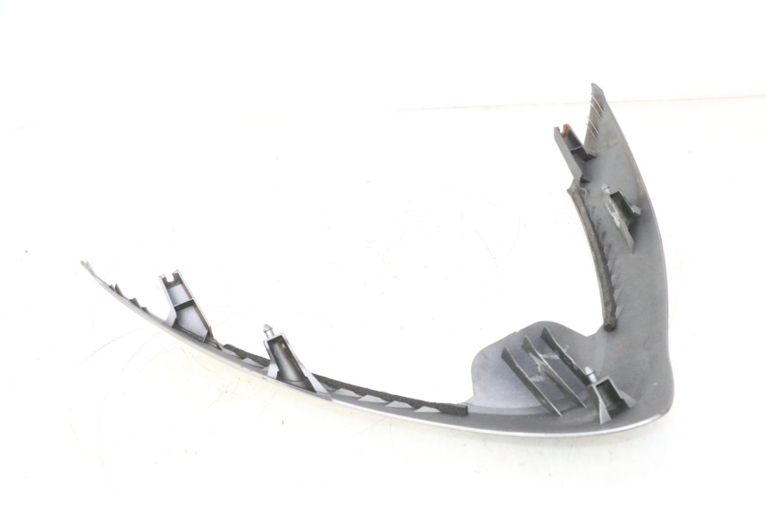 photo de FACE AVANT SUPERIEUR  SUZUKI BURGMAN 125 (2007 - 2014) - Autre angle de vue