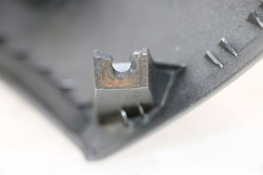 photo de FACE AVANT SUPERIEUR  SUZUKI BURGMAN 125 (2007 - 2014) - Points de fixation