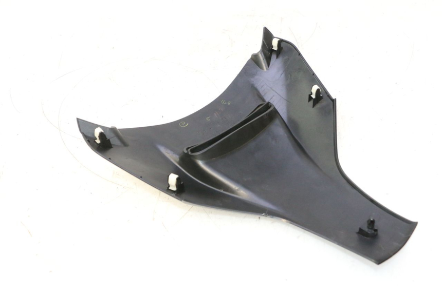 photo de FACE AVANT SUPERIEUR  SUZUKI BURGMAN EXECUTIVE ABS 650 (2006 - 2012) - Détail de la pièce