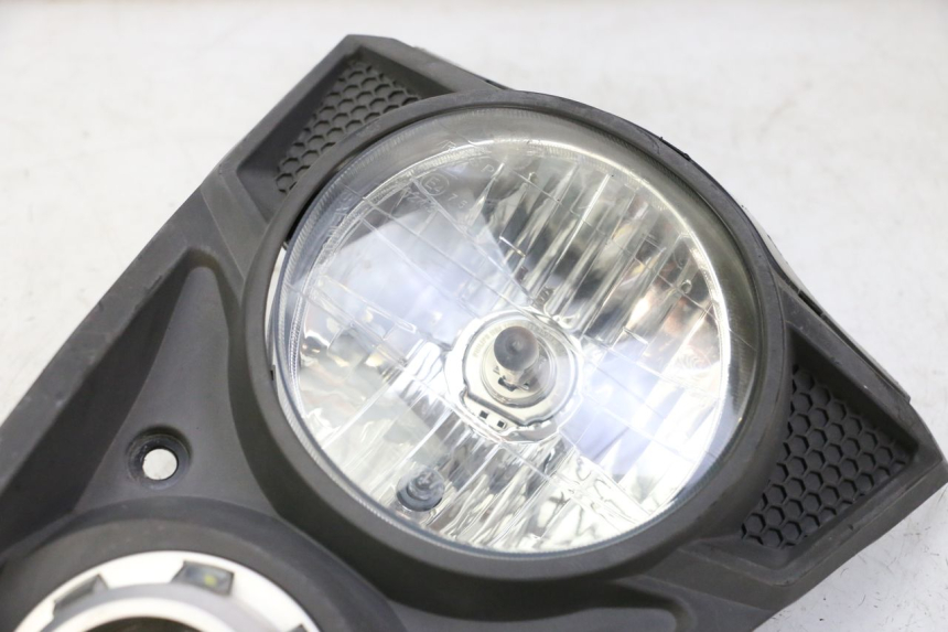 photo de FACE AVANT SUPERIEUR SYM CROX 4T 50 (2016 - 2023) - Zoom état d’usage