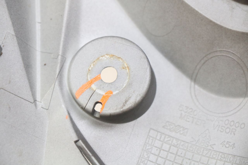 photo de FACE AVANT SUPERIEUR SYM GTS EFI 125 (2012 - 2016) - Autre angle de vue