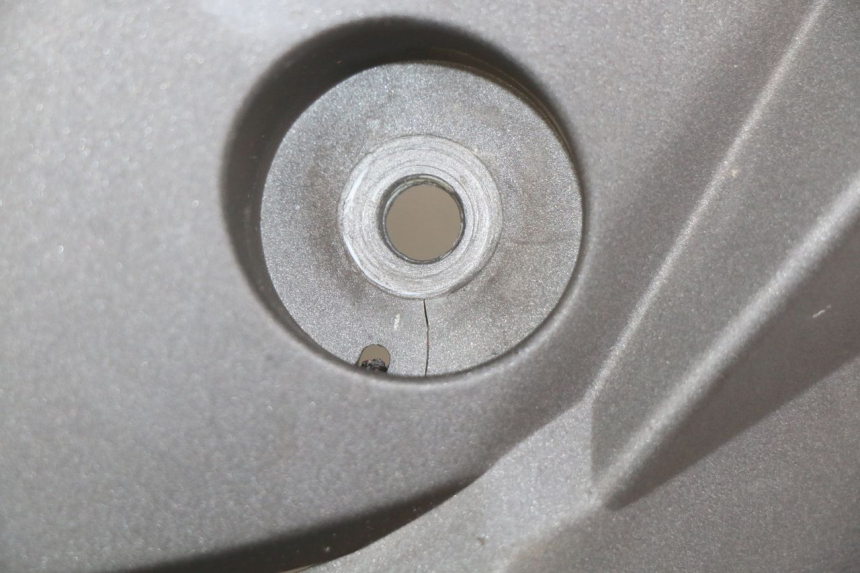 photo de FACE AVANT SUPERIEUR SYM GTS EFI 125 (2012 - 2016) - Gros plan technique