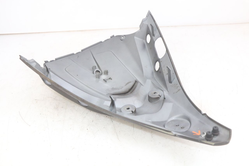 photo de FACE AVANT SUPERIEUR SYM GTS EFI 125 (2012 - 2016) - Points de fixation