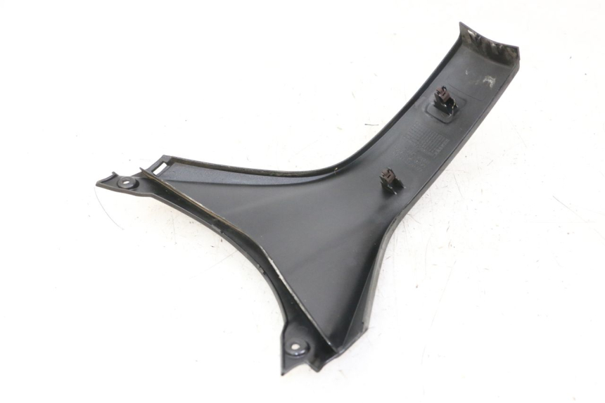 photo de FACE AVANT SUPERIEUR  HONDA FES S-WING SWING 125 (2007 - 2015) - Zoom état d’usage