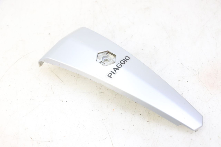 photo de FACE AVANT SUPERIEUR  PIAGGIO LIBERTY 125 (1998 - 2008) - État de surface