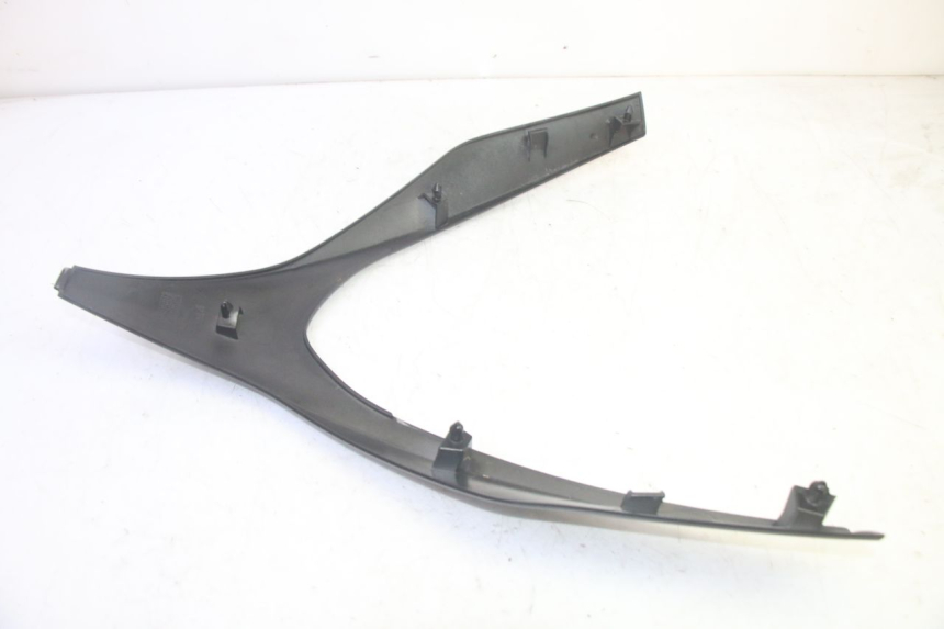 photo de FACE AVANT SUPERIEUR  PIAGGIO MP3 HPE 350 (2018 - 2020) - Gros plan technique