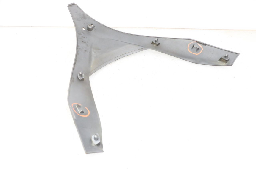 photo de FACE AVANT SUPERIEUR PIAGGIO MP3 LT 400 (2007 - 2012) - Zoom état d’usage