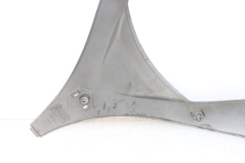 photo de FACE AVANT SUPERIEUR PIAGGIO MP3 LT 400 (2007 - 2012) - Autre angle de vue