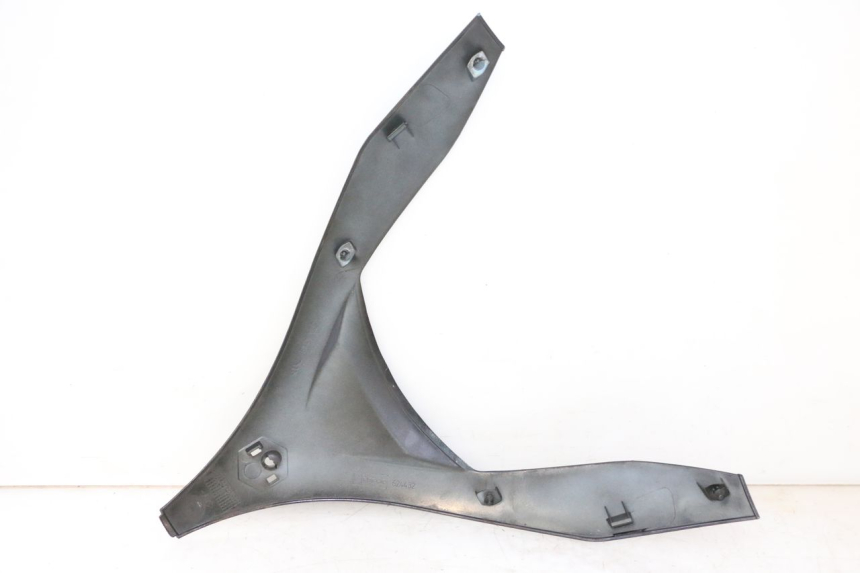 photo de FACE AVANT SUPERIEUR PIAGGIO MP3 125 (2006 - 2014) - Détail de la pièce