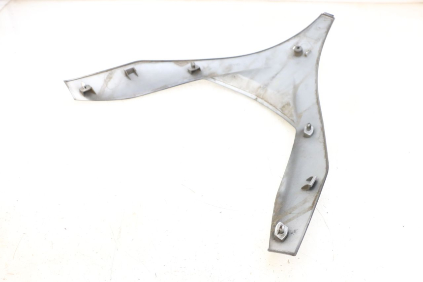 photo de FACE AVANT SUPERIEUR PIAGGIO MP3 125 (2006 - 2014) - Gros plan technique