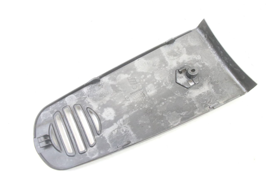 photo de FACE AVANT SUPERIEUR PIAGGIO VESPA GRANTURISMO 125 (2003 - 2007) - Gros plan technique