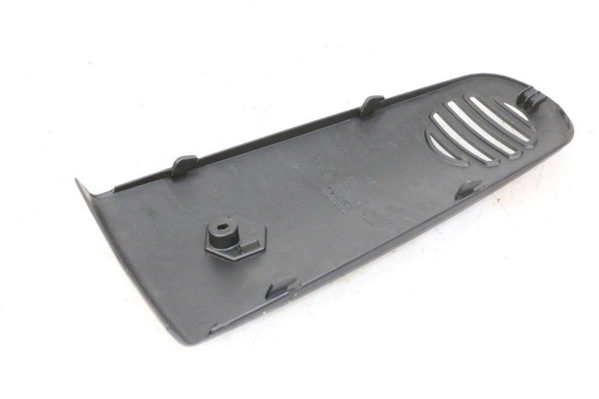 photo de FACE AVANT SUPERIEUR  PIAGGIO VESPA GRANTURISMO 200 (2004 - 2005) - Zoom état d’usage