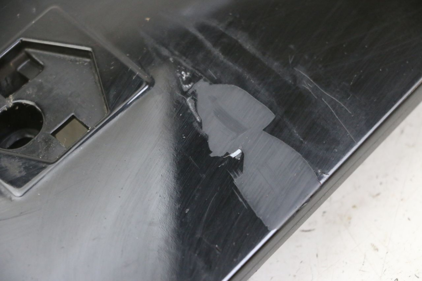 photo de FACE AVANT SUPERIEUR  PIAGGIO VESPA GRANTURISMO 200 (2004 - 2005) - Gros plan technique