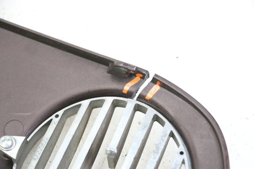 photo de FACE AVANT SUPERIEUR  PIAGGIO VESPA LX IE 125 (2010 - 2012) - Autre angle de vue