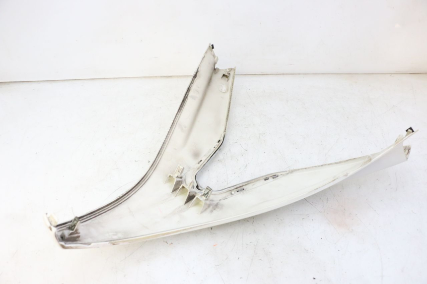 photo de FACE AVANT SUPERIEUR PEUGEOT SATELIS 125 (2010 - 2012) - Points de fixation