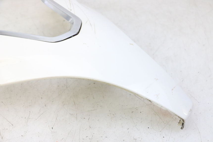 photo de FACE AVANT SUPERIEUR PEUGEOT SATELIS 125 (2010 - 2012) - Marquages et références