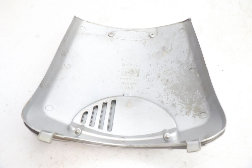 photo de FACE AVANT SUPERIEUR  APRILIA SCARABEO GT 125 (1999 - 2007) - État de surface