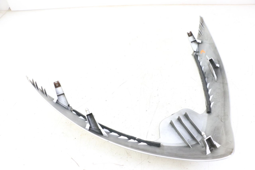 photo de FACE AVANT SUPERIEUR  SUZUKI BURGMAN 125 (2007 - 2014) - Vue d’ensemble