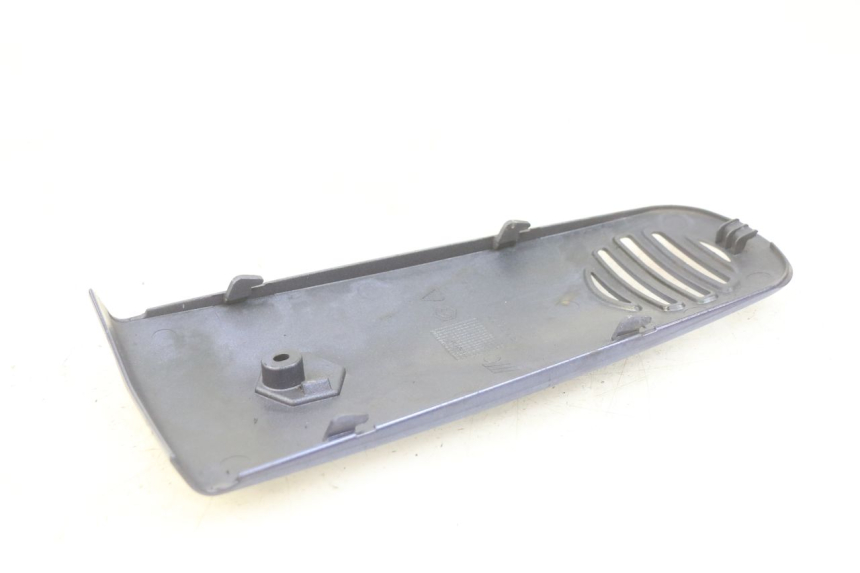 photo de FACE AVANT SUPERIEUR PIAGGIO VESPA GRANTURISMO 125 (2003 - 2007) - Détail de la pièce