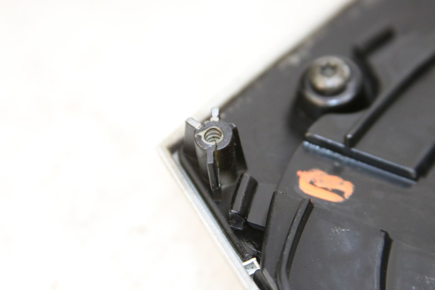 photo de FACE AVANT SUPERIEUR  PEUGEOT VIVACITY 125 (2010 - 2017) - Autre angle de vue