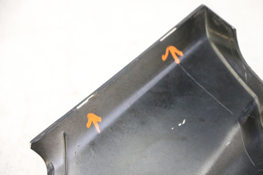 photo de FACE AVANT SUPERIEUR  YAMAHA X-MAX XMAX 250 (2006 - 2009) - Zoom état d’usage