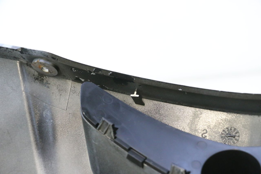 photo de FACE AVANT SUPERIEUR YAMAHA XMAX X-MAX 125 (2006 - 2009) - Détail de la pièce