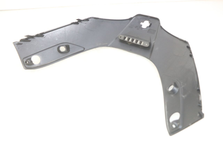 photo de FACE AVANT SUPERIEUR PIAGGIO X8 125 (2004 - 2007) - Gros plan technique