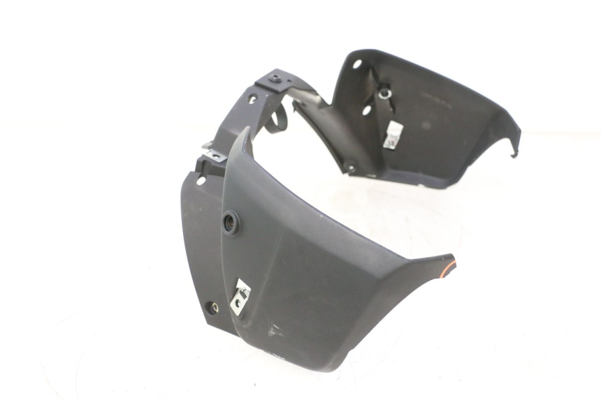 photo de FACE AVANT PEUGEOT TKR TREKKER FURIOUS 50 (2005 - 2014) - Points de fixation