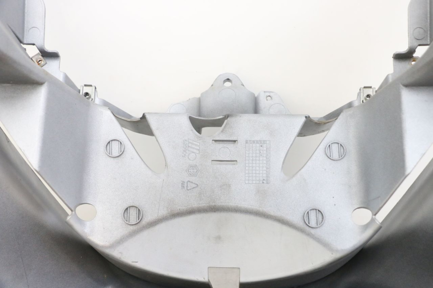 photo de FACE AVANT PIAGGIO X8 125 (2004 - 2007) - Points de fixation