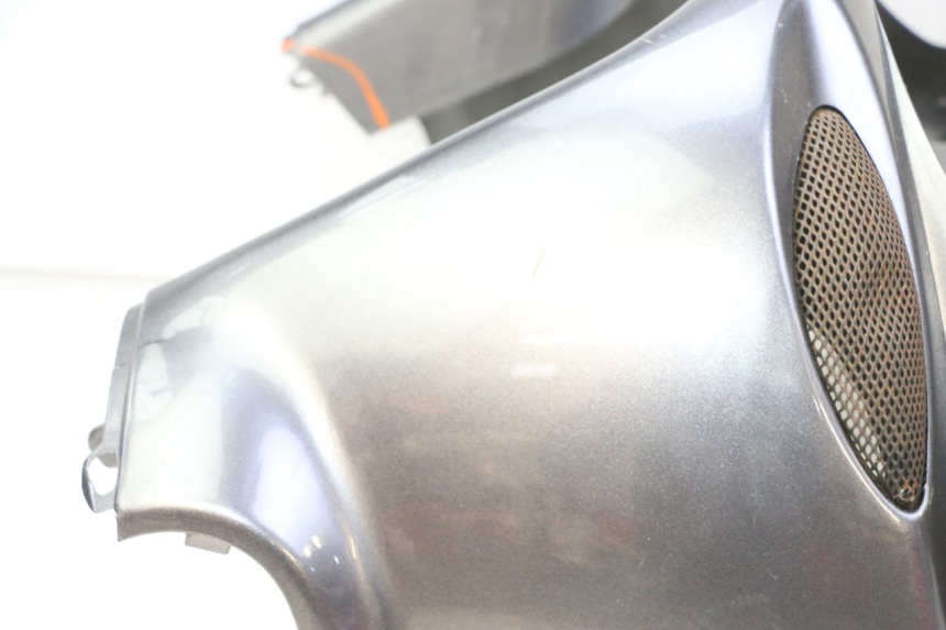 photo de FACE AVANT PIAGGIO X9 EVOLUTION 125 (2003 - 2007) - Focus structure