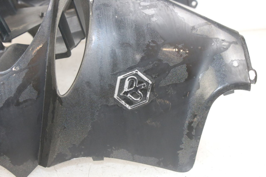 photo de FACE AVANT PIAGGIO X9 125 (2000 - 2003) - Détails caractéristiques