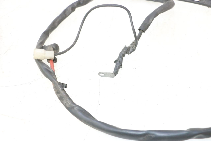 photo de FAISCEAU BATTERIE YAMAHA YP MAJESTY 125 (2002 - 2006) - Gros plan technique