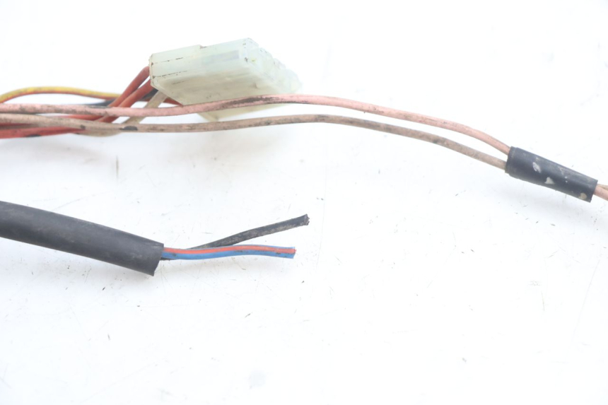 photo de FAISCEAU MBK BOOSTER SPIRIT 50 (1996 - 1999) - Autre angle de vue