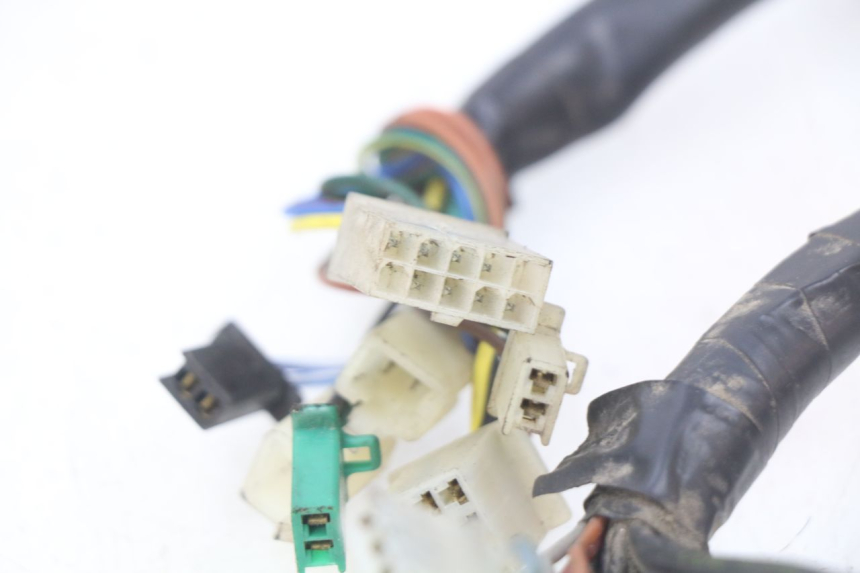 photo de FAISCEAU MBK BOOSTER SPIRIT NAKED 50 (2004 - 2017) - Points de fixation